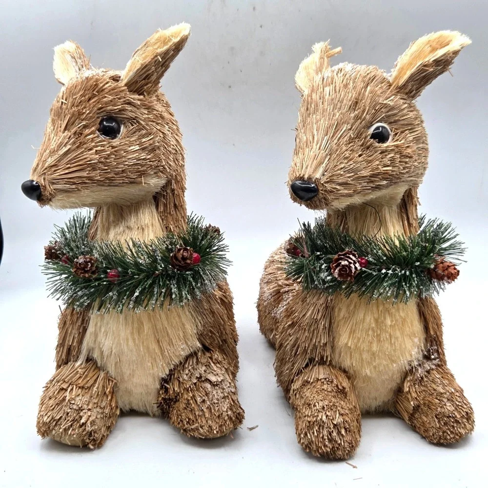 Lot of 2 Straw Deer Holiday Winter Rustic‎ Farmhouse Country Decor 9x11
